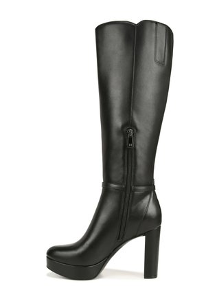 Botte noire en cuir jusqu'au genou avec un design élégant, un bout pointu et un talon bloc haut. Dotée d'une fermeture éclair latérale et d'une texture lisse.