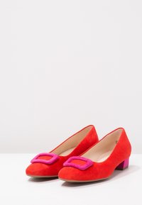 Peter Kaiser Pumps - red