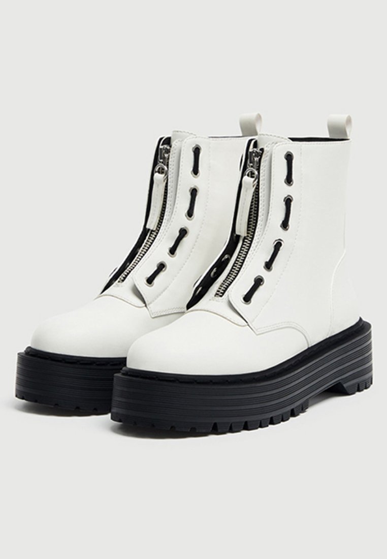MIT REISSVERSCHLUSSDETAIL Korte laarzen white MIT REISSVERSCHLUSSDETAIL Korte laarzen white