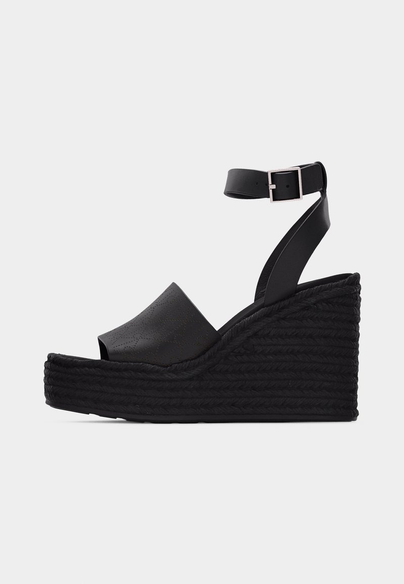 Calvin Klein Sandály na platformě - triple black