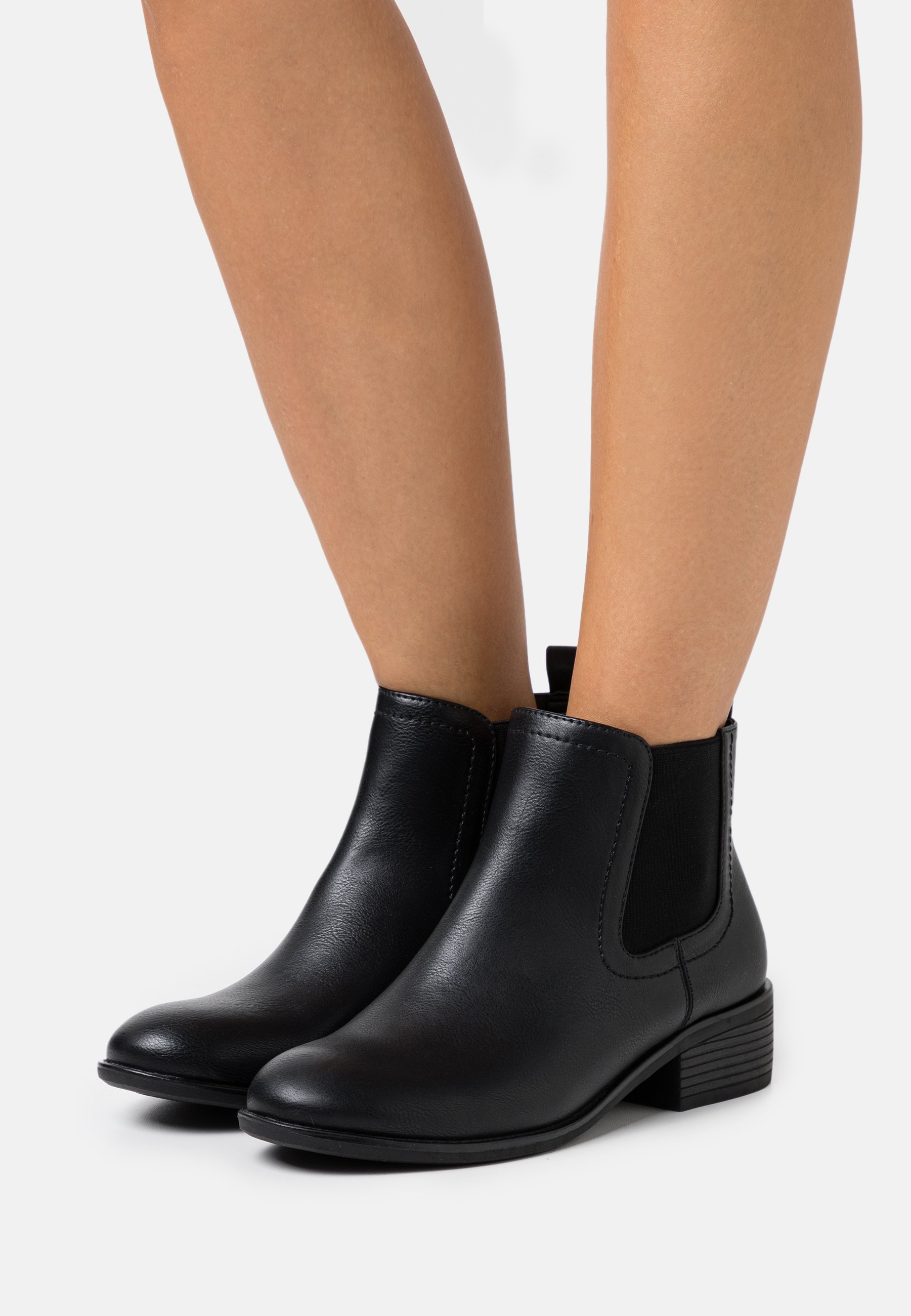 maple waterproof chelsea boot