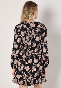 Apricot - Sukienka letnia