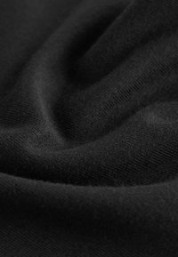 Unausgewählt, black