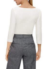 s.Oliver BLACK LABEL SOFTEM - Langarmshirt - creme