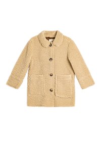 Beige faux shearling frakke med krave, to forlommer og brune knapper. Struktureret, varm stof; mellemlange ærmer.