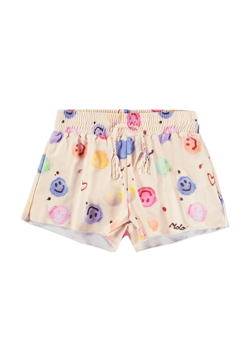 Pantalones cortos de baño color beige claro con cintura elástica, que presentan un estampado colorido de caritas sonrientes y detalles de cordón. Nombre de la marca "Molo" en el dobladillo.