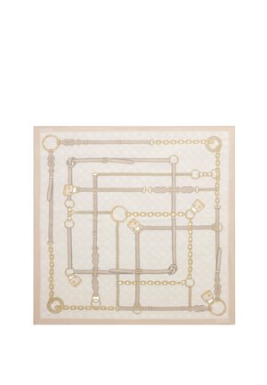 Jedwabny szalik o beżowym tle ozdobiony złotymi i brązowymi łańcuchami z okuciami w kształcie strzemion, sprzączkami oraz skórzanymi paskami ułożonymi w kwadratowy wzór.