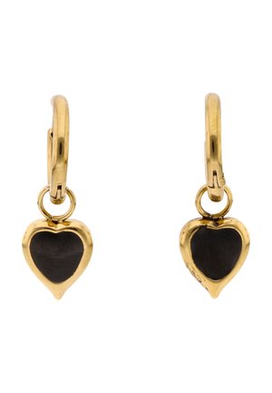 Goldene Creolen-Ohrringe mit kleinen, hängenden, schwarzen herzförmigen Anhängern in goldenen Fassungen, auf weißem Hintergrund präsentiert.