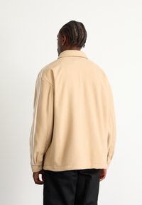 adidas Originals ADICOLOR POLAR FLEECE - Fleecová bunda - magic beige