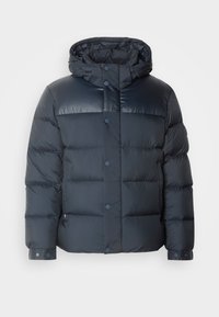 Giubbotto trapuntato blu navy con cappuccio, caratterizzato da una finitura lucida, bottoni a pressione e un motivo testurizzato su tutto il corpo e le maniche.