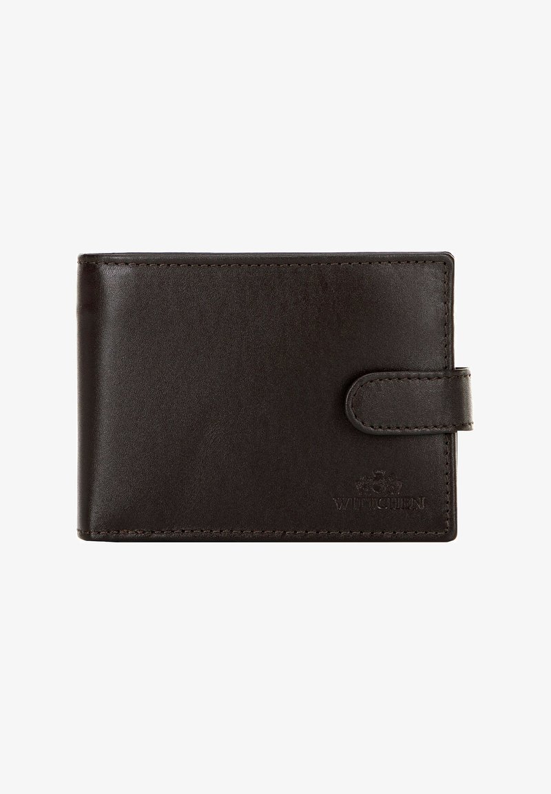 Brązowy skórzany portfel o gładkiej fakturze, prostokątnym kształcie, przeszytych brzegach i zapięciu na zatrzask. Na przedniej stronie umieszczono tłoczone logo.
