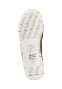 Suela de zapato de goma blanca con patrones de agarre texturizados, etiquetada con la talla 35 y un emblema floral decorativo, mostrando una ligera curvatura en el talón.