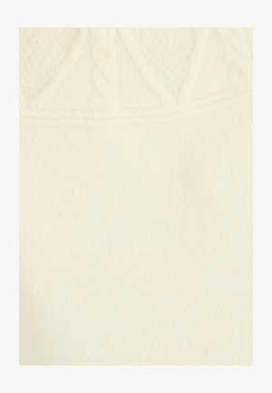 Suéter crema de punto grueso con un patrón de diamante texturizado y acentos trenzados. Tejido suave y cálido con un acabado liso.