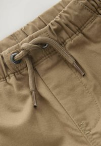 Unselected, new tan brown