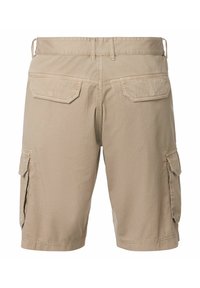 Beige cargoshorts met een platte tailleband, twee achterzakken en zijzakken. Gemaakt van een zachte katoenmix, met duurzame stiksels.