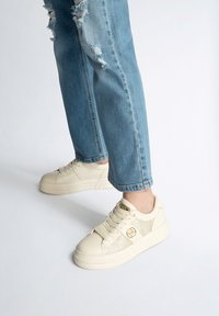 LIU JO WITH GEMSTONES - Sneakers basse - beige