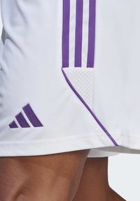 adidas Performance TIRO 23 SHORT - Kurze Sporthose - white   active purple