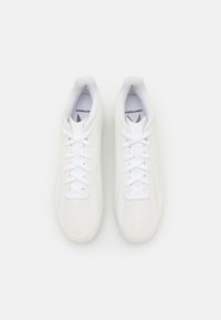 adidas Performance X CRAZYFAST.4 - Kemény talajra készült futballcipő - footwear white