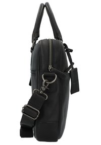 Schwarze Lederhandtasche mit flachem Design, Reißverschluss oben, verstellbarem Schulterriemen und abnehmbarem Schlüsselanhänger. Strukturierte Oberfläche.