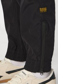 Thumbnail Image 6