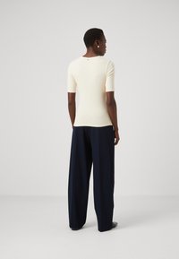 BOSS EFITA - Camiseta básica - open yellow