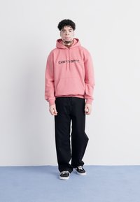 Carhartt WIP HOODED - Felpa con cappuccio - dusty rose/sycamore tree