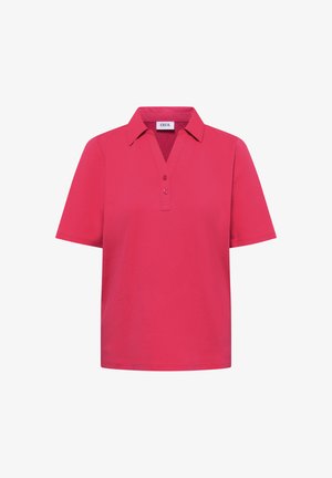 Punainen lyhythihainen poolopaita, jossa on kaulus ja kaksinappinen nappilista, merkiltään "CECIL", valkoisella taustalla.