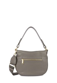 Borsa a spalla in pelle grigia con una forma arrotondata, dotata di una tasca con zip frontale, hardware dorato e una tracolla regolabile.