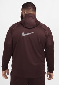 Nike Performance SPHERE MILER - Running jacket - burgundy crush burgundy crush