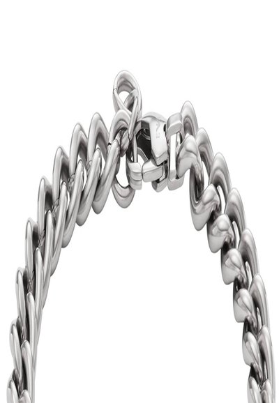 Metallgliederarmband mit ineinandergreifenden Gliedern. Glatte, polierte Silberoberfläche mit einem sicheren Verschluss. Dickes, abgerundetes Design mit robuster Erscheinung.