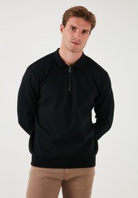 REGULAR FIT - Sportinis megztinis - black