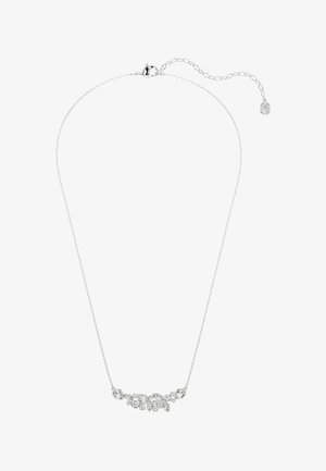 Collier en chaîne d'argent délicat avec un fermoir ajustable et un groupe de petits cristaux transparents en forme de feuille au centre.