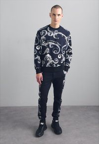 Versace Jeans Couture CHROMO - Treniņtērpa apakšdaļas - white/black