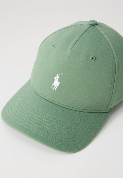 Grønn baseballcaps laget av bomullsblanding, med en hvit polo-spillerlogo, strukturert design og en lett buet visir.