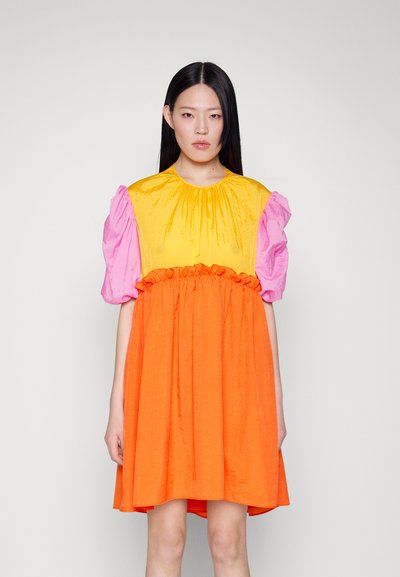 Brogger EXCLUSIVE ADA DRESS - Φόρεμα ημέρας - orange