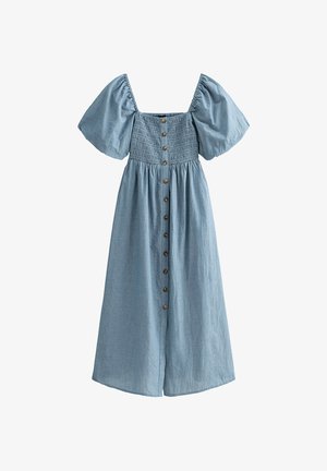 Hellblaues Midikleid mit kurzen Puffärmeln, quadratischem Ausschnitt, gerafftem Oberteil und einer vorderen Reihe brauner Knöpfe.