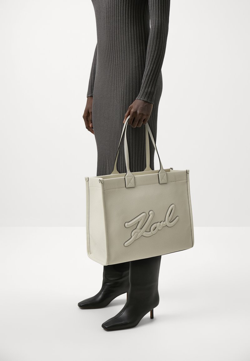 KARL LAGERFELD SKUARE TOTE GRAINY - Pirkinių krepšys - off white