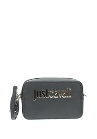 Schwarze synthetische Umhängetasche, rechteckige Form, mit metallic "Just Cavalli" Logo, Reißverschluss und abnehmbarem Tragegurt.