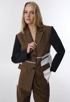 Blazer - brown