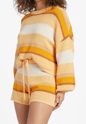 Short - yellow