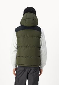 Jack & Jones JCOAERO - Strukirani kaput - forest night