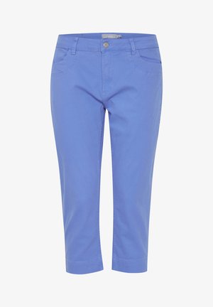 Pantaloni blu tagliati in cotone. Presentano tasche frontali e una texture liscia con chiusura a bottone e passanti per cintura.