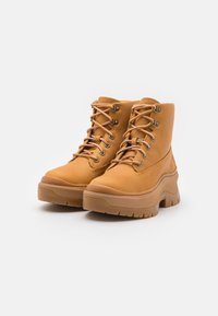 Timberland ROXIE LANE - Botines con plataforma - wheat