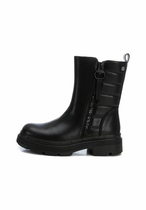 Stivaletti con plateau - black