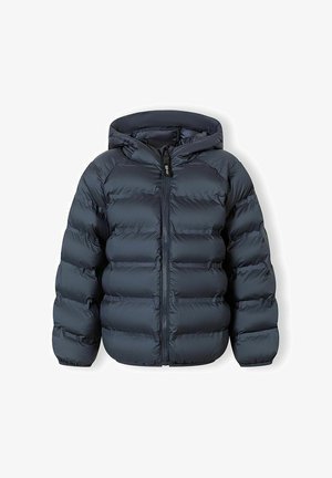 Veste matelassée bleu marine à capuche avec fermeture éclair frontale et poignets élastiques, conçue pour la chaleur et les activités en plein air.