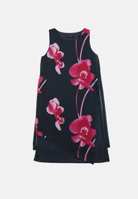 Marineblaues ärmelloses Kleid mit großen pinken Orchideenmustern, asymmetrischem Saum, glattem Stoff und rundem Halsausschnitt für eine fließende Silhouette.