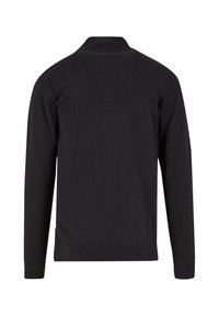 Rückansicht eines schlichten schwarzen Langarmpullovers mit gerippten Bündchen, Kragen und Saum auf einem weißen Hintergrund.