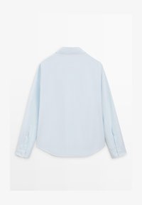 Unausgewählt, light blue