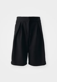 Shorts noirs en tissu texturé, dotés d'une taille haute, de plis à l'avant et d'une coupe décontractée. Les finitions de l'ourlet sont nettes et simples.