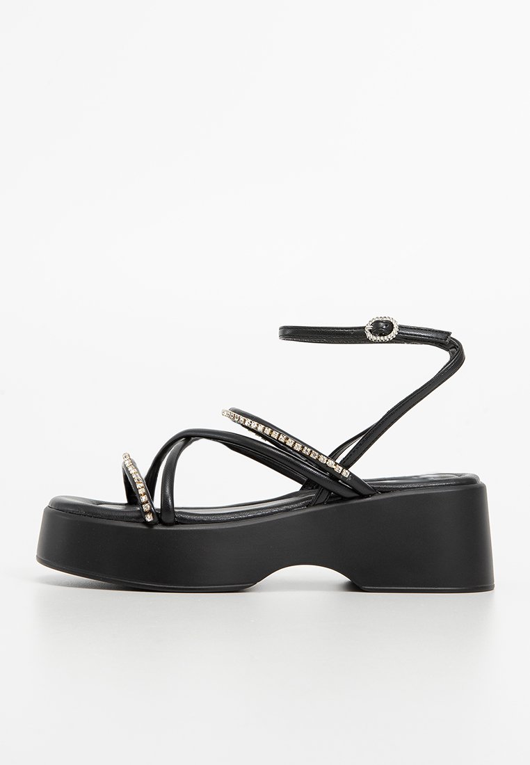 Koi Footwear Sandalen met plateauzool zwart Koi Footwear Sandalen met plateauzool zwart